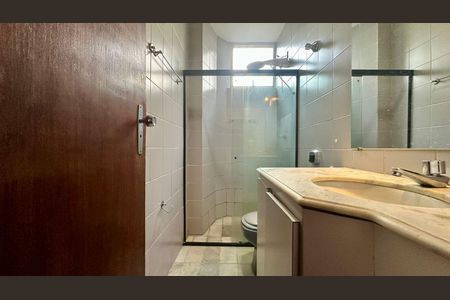 Apartamento à venda com 90m², 3 quartos e 2 vagasBanheiro 
