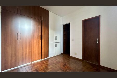 Apartamento à venda com 90m², 3 quartos e 2 vagasQuarto 