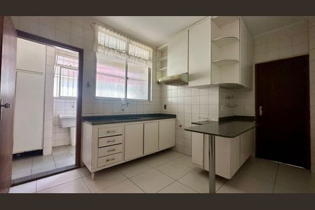 Apartamento à venda com 90m², 3 quartos e 2 vagasCozinha 