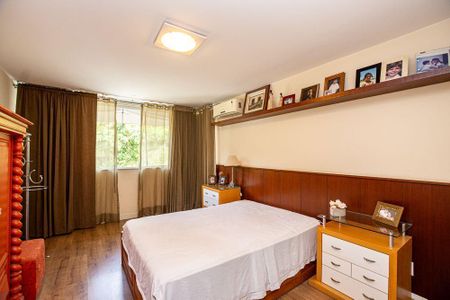 Casa à venda com 3 quartos, 170m² em Badu, Niterói