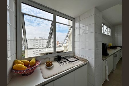Apartamento à venda com 300m², 3 quartos e 2 vagas Apartamento à venda com 300m², 3 quartos e 2 vagasCozinha