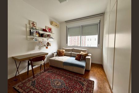 Apartamento à venda com 300m², 3 quartos e 2 vagas Apartamento à venda com 300m², 3 quartos e 2 vagasQuarto 2