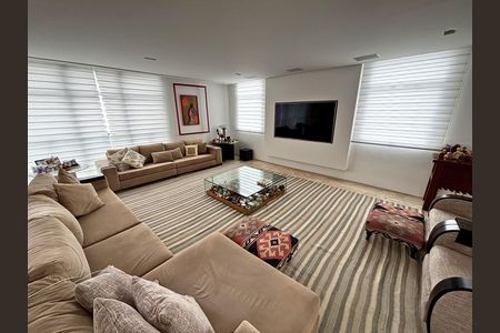Apartamento à venda com 300m², 3 quartos e 2 vagas Apartamento à venda com 300m², 3 quartos e 2 vagasSala