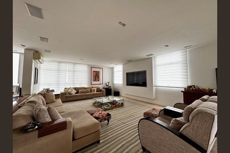 Apartamento à venda com 300m², 3 quartos e 2 vagas Apartamento à venda com 300m², 3 quartos e 2 vagasSala