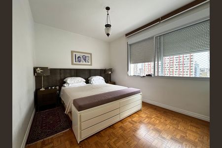 Apartamento à venda com 300m², 3 quartos e 2 vagas Apartamento à venda com 300m², 3 quartos e 2 vagasSuíte