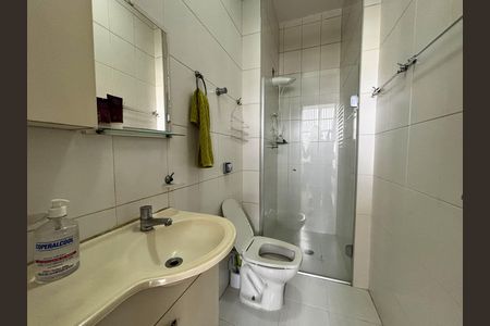 Apartamento à venda com 300m², 3 quartos e 2 vagas Apartamento à venda com 300m², 3 quartos e 2 vagasLavabo Lavanderia