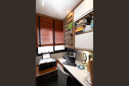 Apartamento à venda com 80m², 2 quartos e 2 vagasÁrea de Serviço/Escritório