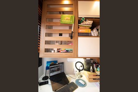 Apartamento à venda com 80m², 2 quartos e 2 vagasÁrea de Serviço/Escritório