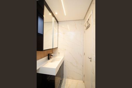 Apartamento à venda com 80m², 2 quartos e 2 vagasBanheiro da Suíte