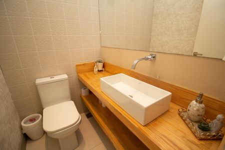 Casa à venda com 230m², 3 quartos e 3 vagasBanheiro do Salão