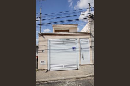 Casa à venda com 230m², 3 quartos e 3 vagasFachada