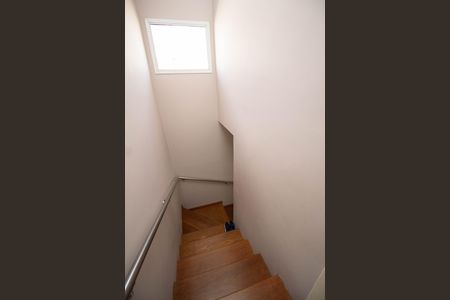 Casa à venda com 230m², 3 quartos e 3 vagasEscada