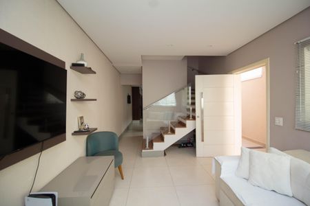 Sala de casa à venda com 3 quartos, 230m² em Vila Zat, São Paulo