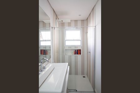 Casa à venda com 230m², 3 quartos e 3 vagasBanheiro da Suíte 3