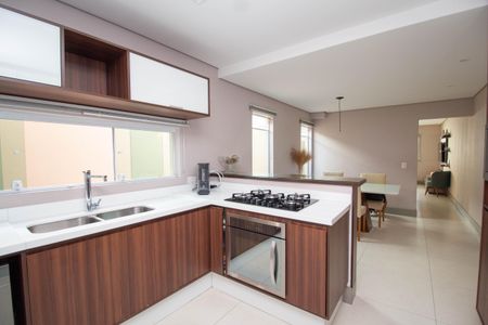 Casa à venda com 230m², 3 quartos e 3 vagasCozinha