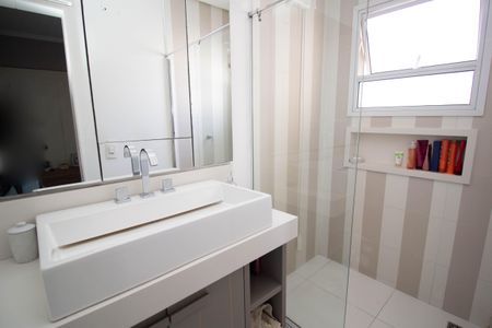 Casa à venda com 230m², 3 quartos e 3 vagasBanheiro da Suíte 3