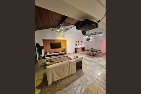 Casa à venda com 2 quartos, 276m² em Laranjeiras, Rio de Janeiro