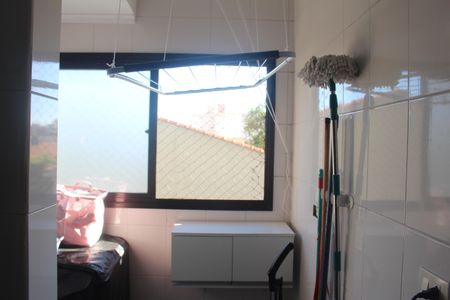 Apartamento à venda com 68m², 2 quartos e 1 vagaÁrea de Serviço