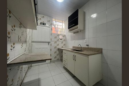 Cozinha de casa para alugar com 2 quartos, 100m² em Santo Antônio, Belo Horizonte