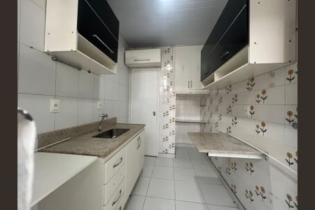 Cozinha de casa para alugar com 2 quartos, 100m² em Santo Antônio, Belo Horizonte