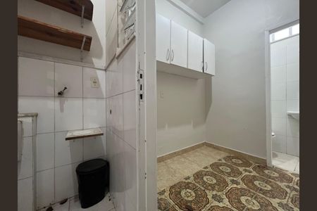 Cozinha de casa para alugar com 2 quartos, 100m² em Santo Antônio, Belo Horizonte