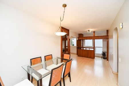 Apartamento para alugar com 105m², 2 quartos e 1 vagaSala