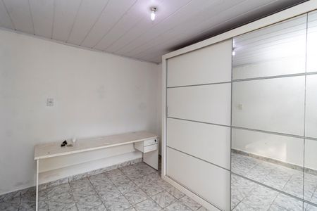 Quarto de casa para alugar com 1 quarto, 120m² em Parque Edu Chaves, São Paulo