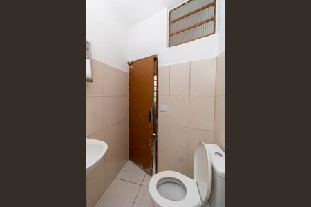 Banheiro de casa para alugar com 1 quarto, 120m² em Parque Edu Chaves, São Paulo