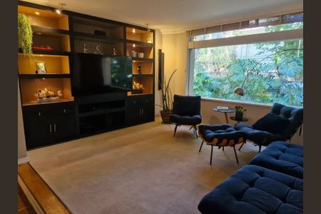 Casa à venda com 532m², 4 quartos e 4 vagasSala  de tv