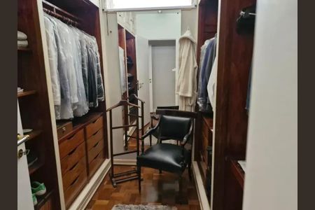 Casa à venda com 532m², 4 quartos e 4 vagasCloset