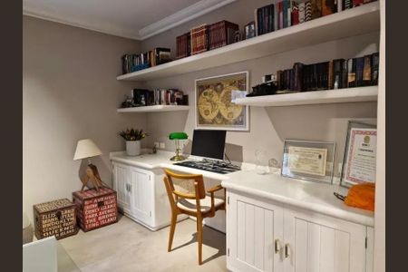 Quarto de casa à venda com 4 quartos, 532m² em Cidade Jardim, São Paulo