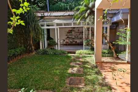 Casa à venda com 532m², 4 quartos e 4 vagasQuintal