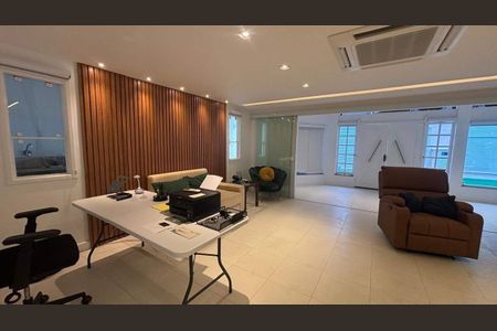 Casa à venda com 4 quartos, 450m² em Barra da Tijuca, Rio de Janeiro