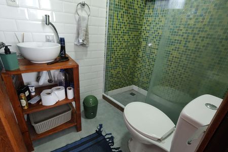 Casa de condomínio à venda com 160m², 3 quartos e 1 vaga Casa de condomínio à venda com 160m², 3 quartos e 1 vagaBanheiro 2