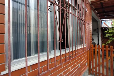 Casa de condomínio à venda com 160m², 3 quartos e 1 vaga Casa de condomínio à venda com 160m², 3 quartos e 1 vagaFachada