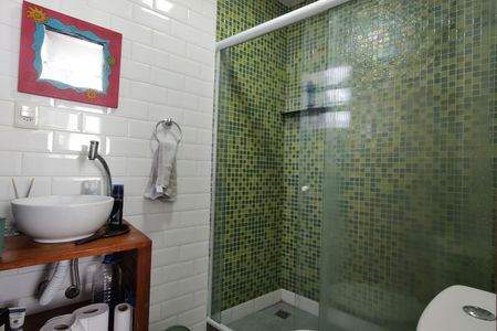 Casa de condomínio à venda com 160m², 3 quartos e 1 vaga Casa de condomínio à venda com 160m², 3 quartos e 1 vagaBanheiro 2