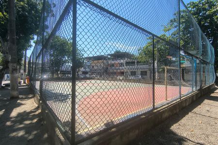 Casa de condomínio à venda com 160m², 3 quartos e 1 vaga Casa de condomínio à venda com 160m², 3 quartos e 1 vagaQuadra Esportiva