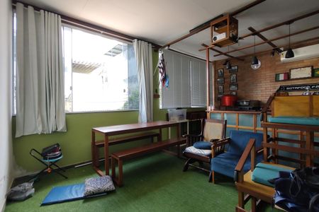 Casa de condomínio à venda com 160m², 3 quartos e 1 vaga Casa de condomínio à venda com 160m², 3 quartos e 1 vagaÁrea gourmet