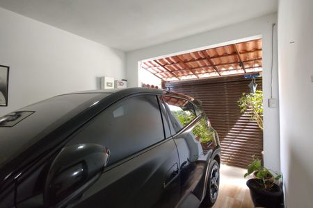 Casa de condomínio à venda com 160m², 3 quartos e 1 vaga Casa de condomínio à venda com 160m², 3 quartos e 1 vagaGaragem