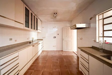 Casa para alugar com 250m², 5 quartos e 2 vagasCozinha