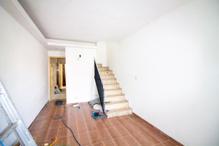 Sala de casa para alugar com 2 quartos, 125m² em Parque Colonial, São Paulo