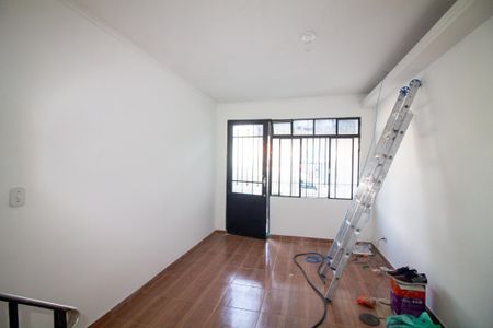 Sala de casa para alugar com 2 quartos, 125m² em Parque Colonial, São Paulo
