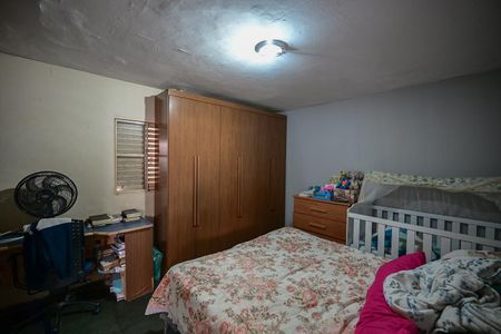 Casa à venda com 250m², 6 quartos e 4 vagasQuarto da Casa 1