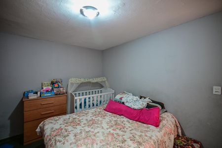 Casa à venda com 250m², 6 quartos e 4 vagasQuarto da Casa 1