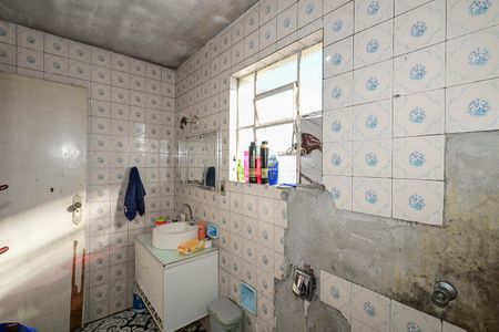 Casa à venda com 250m², 6 quartos e 4 vagasBanheiro da Casa 1