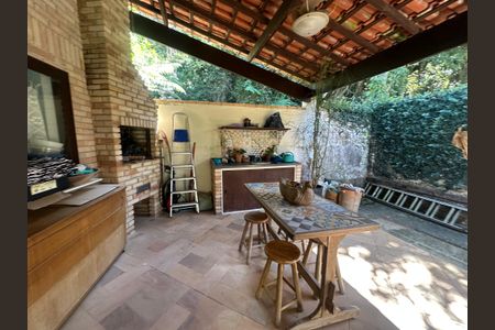 Casa de condomínio para alugar com 150m², 1 quarto e 2 vagasChurrasqueira