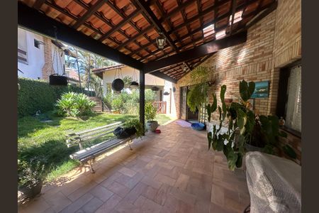 Casa de condomínio para alugar com 150m², 1 quarto e 2 vagasQuintal