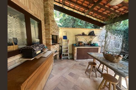 Casa de condomínio para alugar com 150m², 1 quarto e 2 vagasChurrasqueira