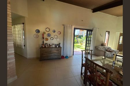 Casa de condomínio para alugar com 150m², 1 quarto e 2 vagasSala