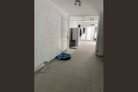 Casa à venda com 3 quartos, 166m² em Jardim do Estádio, Santo André